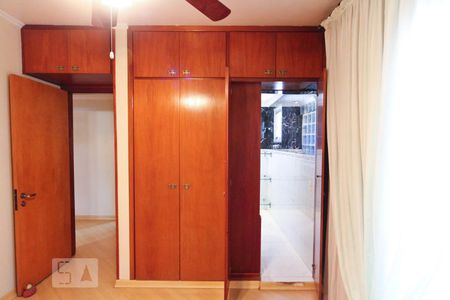 Apartamento à venda com 83m², 3 quartos e 2 vagas Apartamento à venda com 83m², 3 quartos e 2 vagasSuíte