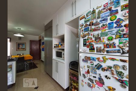 Casa à venda com 600m², 4 quartos e 11 vagas Casa à venda com 600m², 4 quartos e 11 vagasCozinha