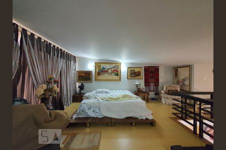 Casa à venda com 600m², 4 quartos e 11 vagas Casa à venda com 600m², 4 quartos e 11 vagasSala