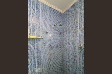 Casa à venda com 600m², 4 quartos e 11 vagas Casa à venda com 600m², 4 quartos e 11 vagasBanheiro da suíte 3