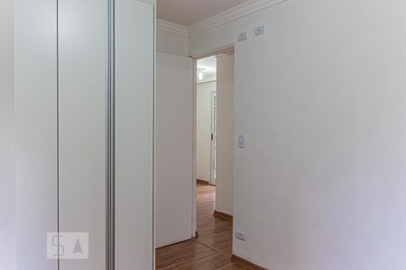 Quarto 1 de apartamento para alugar com 2 quartos, 68m² em Taboão, São Paulo