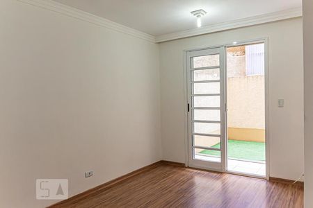 Sala de apartamento para alugar com 2 quartos, 68m² em Taboão, São Paulo