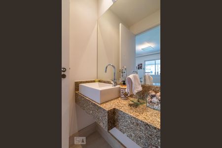 Detalhe do Lavabo de apartamento para alugar com 2 quartos, 110m² em Alphaville, Santana de Parnaíba