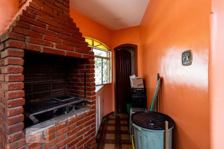 Casa à venda com 337m², 3 quartos e 2 vagas1o. Andar - Churrasqueira