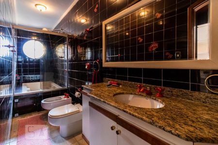 Casa à venda com 337m², 3 quartos e 2 vagas2o. Andar - Banheiro da Suíte 3