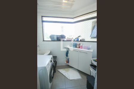 Apartamento à venda com 73m², 3 quartos e 2 vagas Apartamento à venda com 73m², 3 quartos e 2 vagasÁrea de Serviço