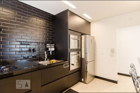 Apartamento à venda com 100m², 2 quartos e 2 vagas Apartamento à venda com 100m², 2 quartos e 2 vagasCozinha