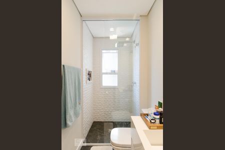 Apartamento à venda com 100m², 2 quartos e 2 vagas Apartamento à venda com 100m², 2 quartos e 2 vagasBanheiro da suíte