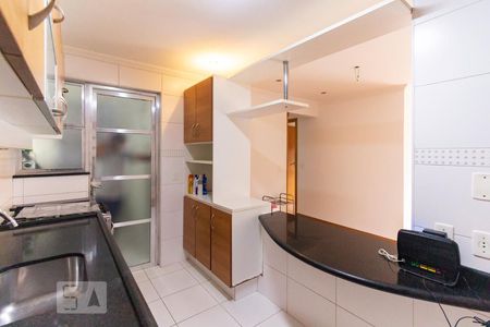 Apartamento para alugar com 77m², 2 quartos e 1 vagaCozinha