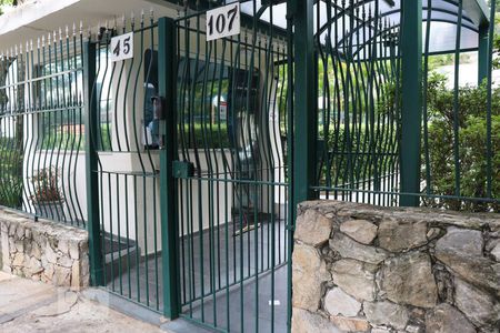 Apartamento para alugar com 77m², 2 quartos e 1 vagaFachada