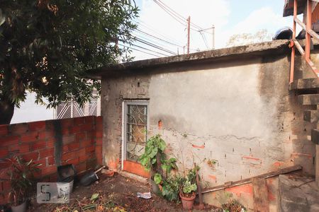 Casa à venda com 130m², 4 quartos e 1 vaga Casa à venda com 130m², 4 quartos e 1 vagaQuintal