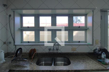 Casa para alugar com 530m², 3 quartos e 13 vagasPia da cozinha