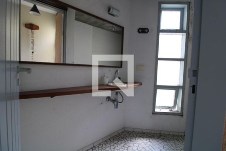 Casa para alugar com 530m², 3 quartos e 13 vagasBanheiro - Edícula