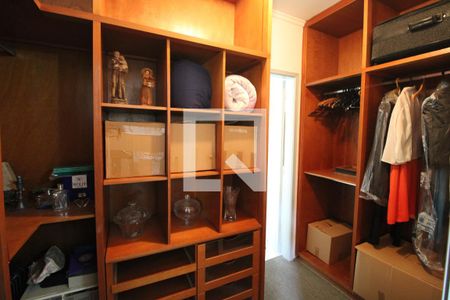 Casa para alugar com 530m², 3 quartos e 13 vagasCloset