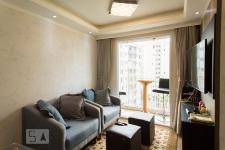 Sala de apartamento para alugar com 2 quartos, 47m² em Taboão, São Paulo