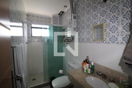 Apartamento à venda com 125m², 3 quartos e 1 vagaBanheiro do corredor