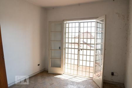 Casa à venda com 300m², 5 quartos e 4 vagas Casa à venda com 300m², 5 quartos e 4 vagasQuarto 3