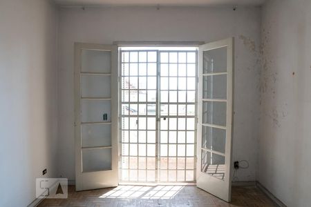 Casa à venda com 300m², 5 quartos e 4 vagas Casa à venda com 300m², 5 quartos e 4 vagasQuarto 3