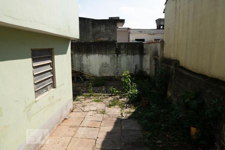 Casa à venda com 300m², 5 quartos e 4 vagas Casa à venda com 300m², 5 quartos e 4 vagasQuintal