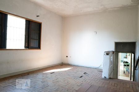 Casa à venda com 300m², 5 quartos e 4 vagas Casa à venda com 300m², 5 quartos e 4 vagasQuarto 4