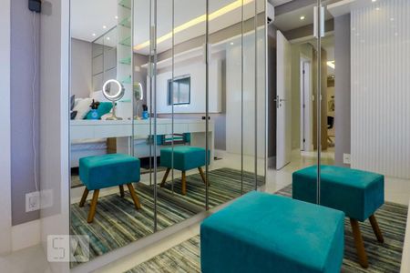 Apartamento à venda com 74m², 2 quartos e 2 vagasQuarto 2 - Suite