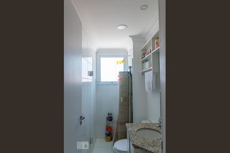 Apartamento à venda com 82m², 2 quartos e 2 vagas Apartamento à venda com 82m², 2 quartos e 2 vagasBanheiro da Suíte