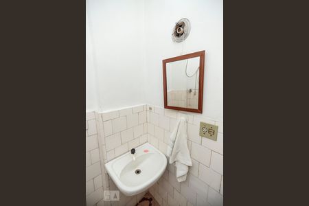 Apartamento à venda com 60m², 2 quartos e 1 vaga Apartamento à venda com 60m², 2 quartos e 1 vagaBanheiro