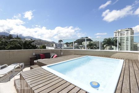 Apartamento à venda com 143m², 3 quartos e 2 vagasPiscina Coberta