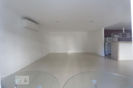 Apartamento à venda com 143m², 3 quartos e 2 vagasÁrea comum - Salão de festas