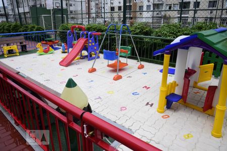 Apartamento à venda com 50m², 2 quartos e sem vagaÁrea Comum - Playground