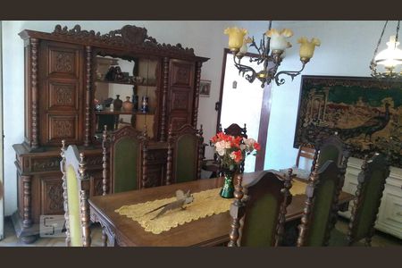 Casa à venda com 230m², 2 quartos e 3 vagasSala jantar