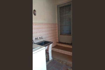 Casa à venda com 230m², 2 quartos e 3 vagasLavanderia