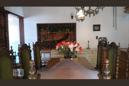 Casa à venda com 230m², 2 quartos e 3 vagasSala jantar