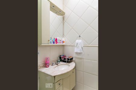 Casa de condomínio à venda com 122m², 3 quartos e 2 vagas Casa de condomínio à venda com 122m², 3 quartos e 2 vagasBanheiro