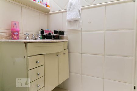 Casa de condomínio à venda com 122m², 3 quartos e 2 vagas Casa de condomínio à venda com 122m², 3 quartos e 2 vagasBanheiro