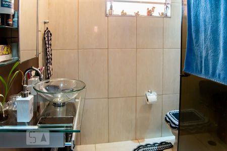 Casa à venda com 125m², 5 quartos e 3 vagas Casa à venda com 125m², 5 quartos e 3 vagasCasa 1 - Banheiro