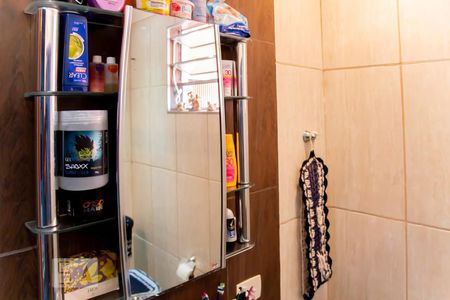 Casa à venda com 125m², 5 quartos e 3 vagas Casa à venda com 125m², 5 quartos e 3 vagasCasa 1 - Banheiro