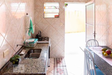 Casa à venda com 125m², 5 quartos e 3 vagas Casa à venda com 125m², 5 quartos e 3 vagasCasa 2 - Cozinha