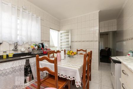 Casa à venda com 235m², 5 quartos e 2 vagas Casa à venda com 235m², 5 quartos e 2 vagasCozinha