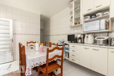 Casa à venda com 235m², 5 quartos e 2 vagas Casa à venda com 235m², 5 quartos e 2 vagasCozinha