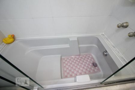 Apartamento à venda com 290m², 4 quartos e 5 vagasBanheira