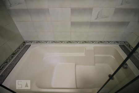 Apartamento à venda com 290m², 4 quartos e 5 vagasBanheira