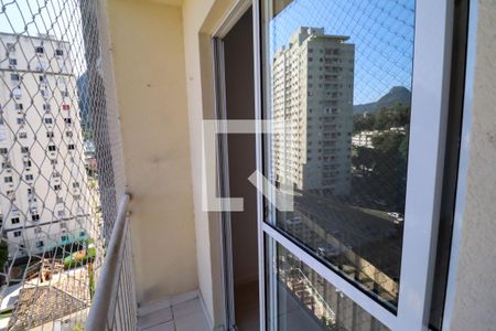 varanda de apartamento para alugar com 2 quartos, 60m² em Jacarepaguá, Rio de Janeiro