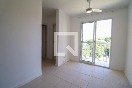 Sala de apartamento para alugar com 2 quartos, 60m² em Jacarepaguá, Rio de Janeiro