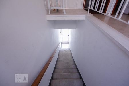 Casa à venda com 150m², 4 quartos e sem vaga Casa à venda com 150m², 4 quartos e sem vagaEscada Entrada