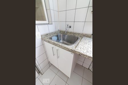 Apartamento à venda com 64m², 2 quartos e 1 vagaÁrea de serviço - tanque