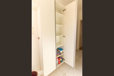 Apartamento à venda com 34m², 1 quarto e sem vagaLavanderia - Armário