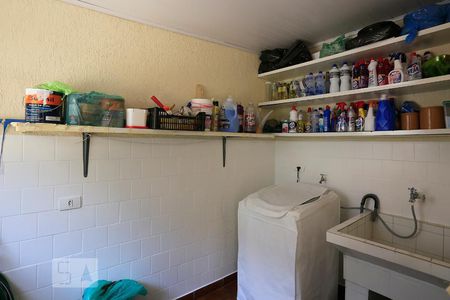 Casa à venda com 180m², 3 quartos e 2 vagasÁrea de Serviço