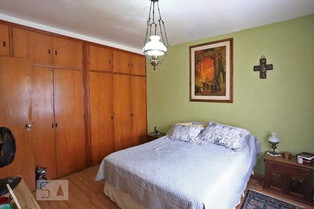 Casa à venda com 180m², 3 quartos e 2 vagasSuíte