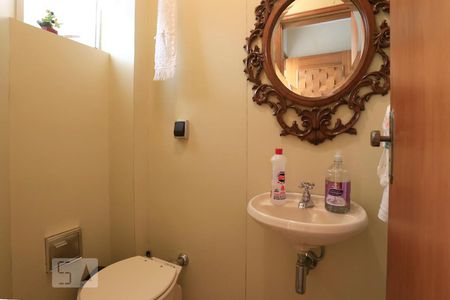 Casa à venda com 180m², 3 quartos e 2 vagasLavabo